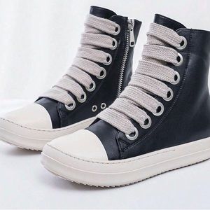 Hightop Sneaker